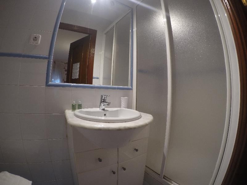 Hostal La Estrella Madrid Exteriör bild